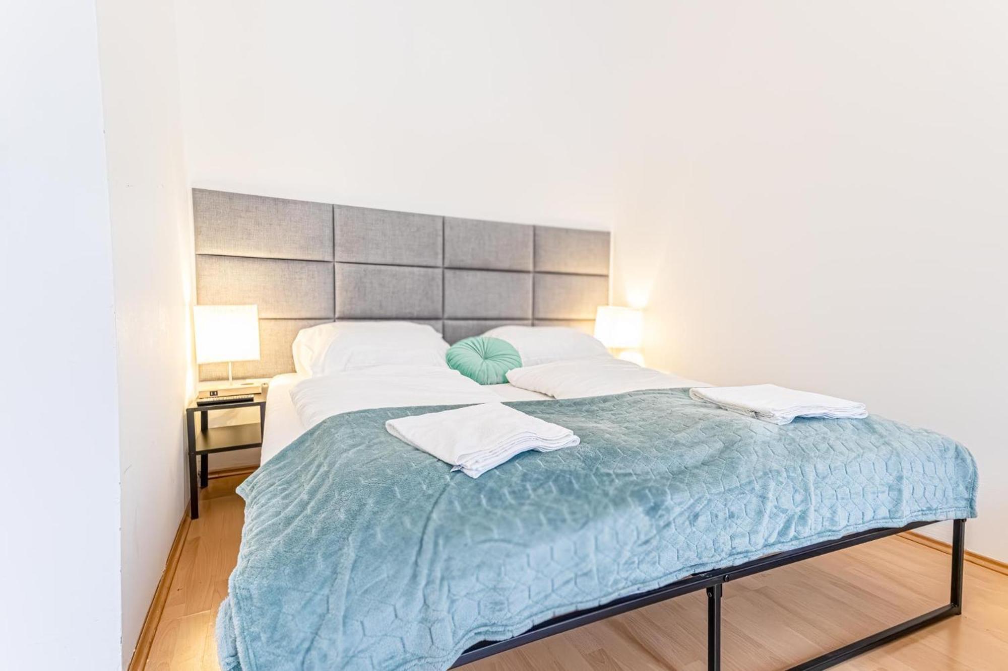 Apartment City-linked 2br Near Wiener Stadthalle Wien